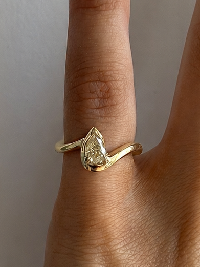 VENUS YELLOW MOISSANITE PINKY RING
