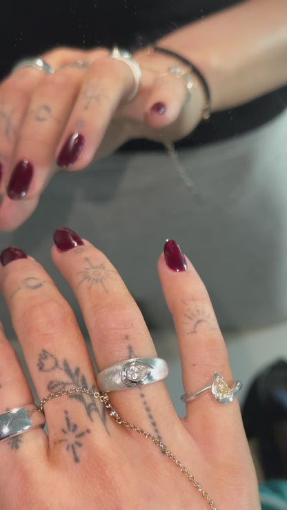 SELIA MOISSANITE RING